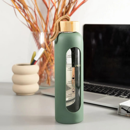 Time-marked Glass Water Bottles Drink Bottle Bamboo Lid 550ml Random Colours