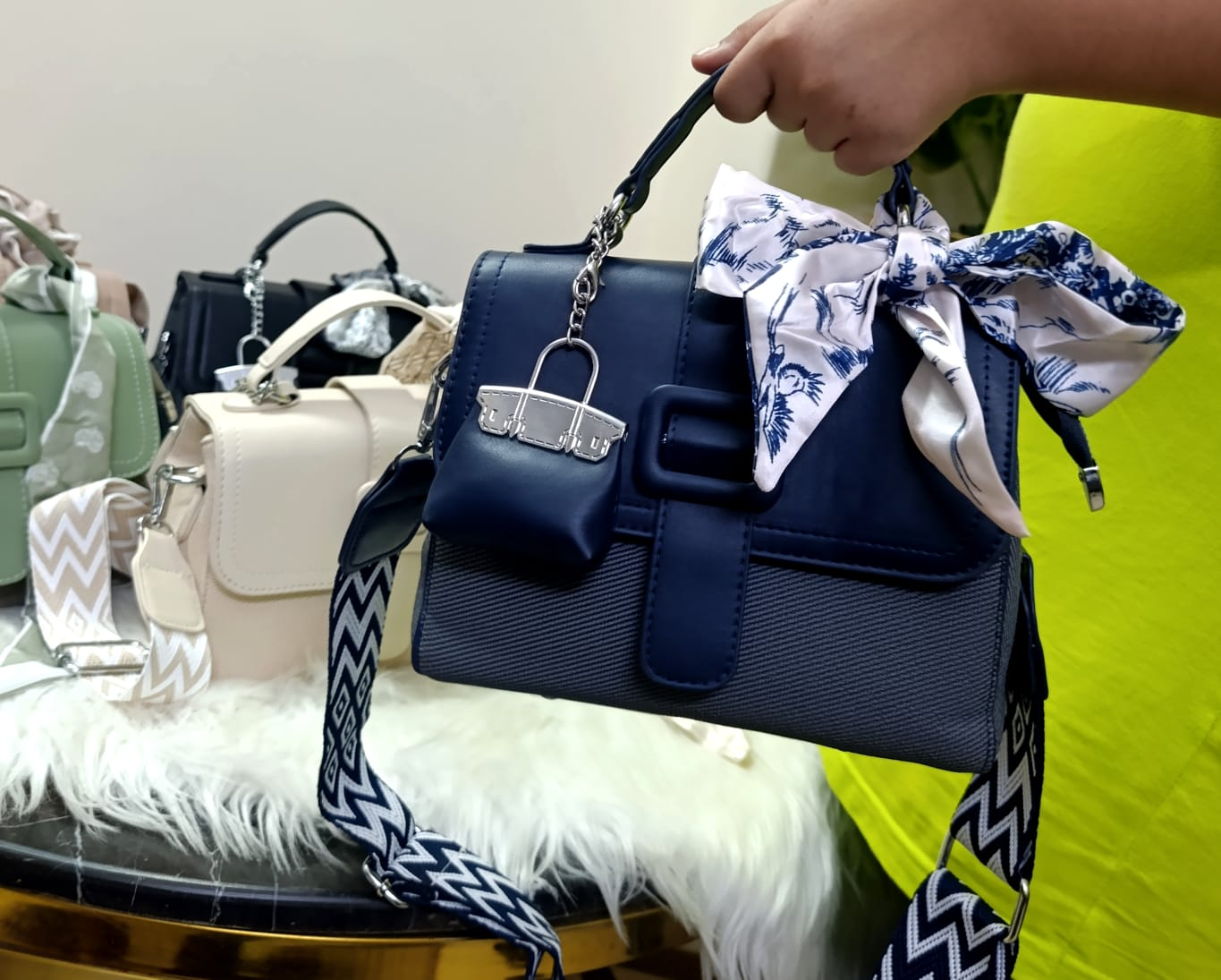 Crossbody Top Handle Bags Single Shoulder Bags.