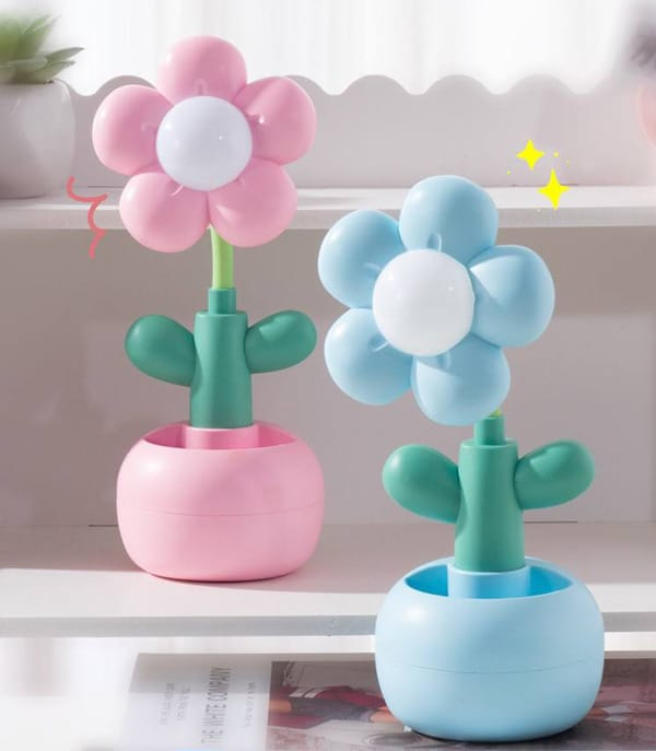 【3C VictoryEagle】4 Colors Warm Yellow Cute Flower Night Light/Mini Eye Protection Bedside Atmosphere Lamp