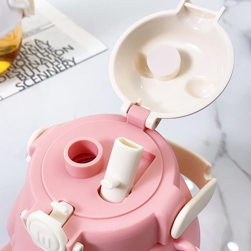 600ml Children's Water Bottle Space Capsule Plastic Large Capacity Straw Cup School Student Kids Cute Cartoon Kawaii For kids.